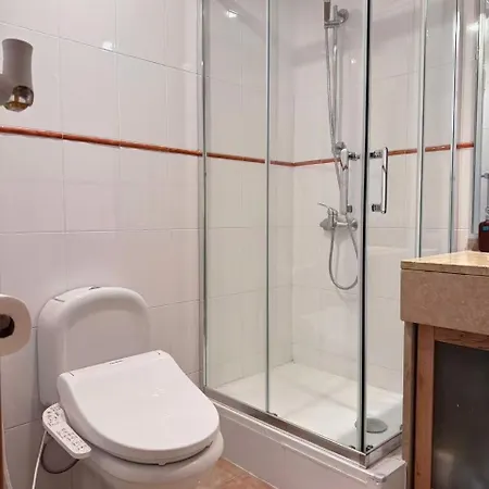 Apartment Garden Bbq & Walk To 10min-sesimbra