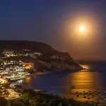 Premium Sea View Retreat With Ac - 10 Min Lejlighed *
