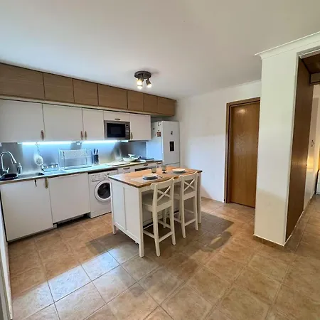 Garden Bbq & Walk To 10min-sesimbra *