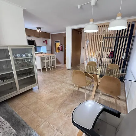 Garden Bbq & Walk To 10min-sesimbra Lägenhet