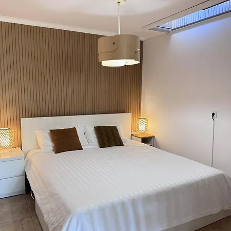 Garden Bbq & Walk To 10min-sesimbra Lägenhet *