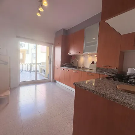 Premium Sea View Retreat With Ac - 10 Min