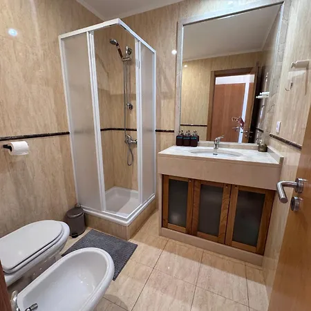 Premium Sea View Retreat With Ac - 10 Min 公寓