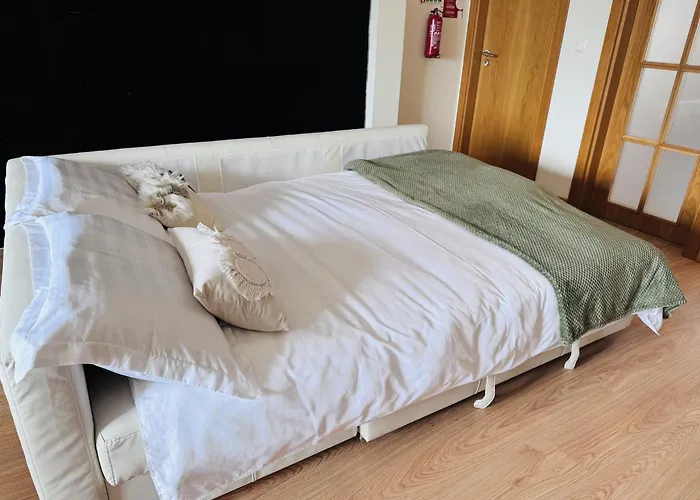 Premium Sea View Retreat With Ac - 10 Min *