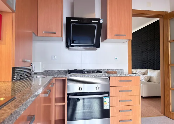 Premium Sea View Retreat With Ac - 10 Min Apartment *